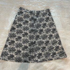 Mid length Gap skirt